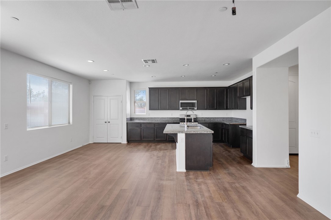 1546 Onyx Lane
