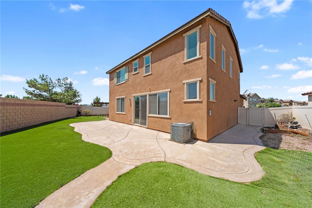 1546 Onyx Lane
