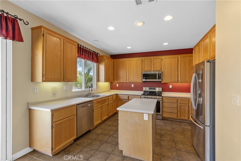 31934 Hollyhock Street