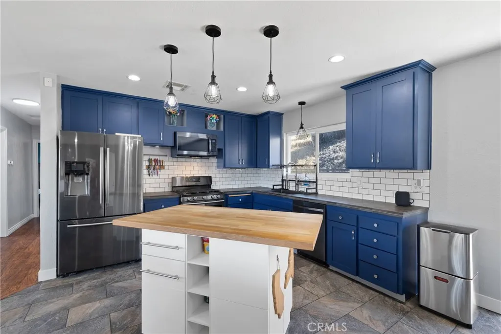 254 Lobelia Drive