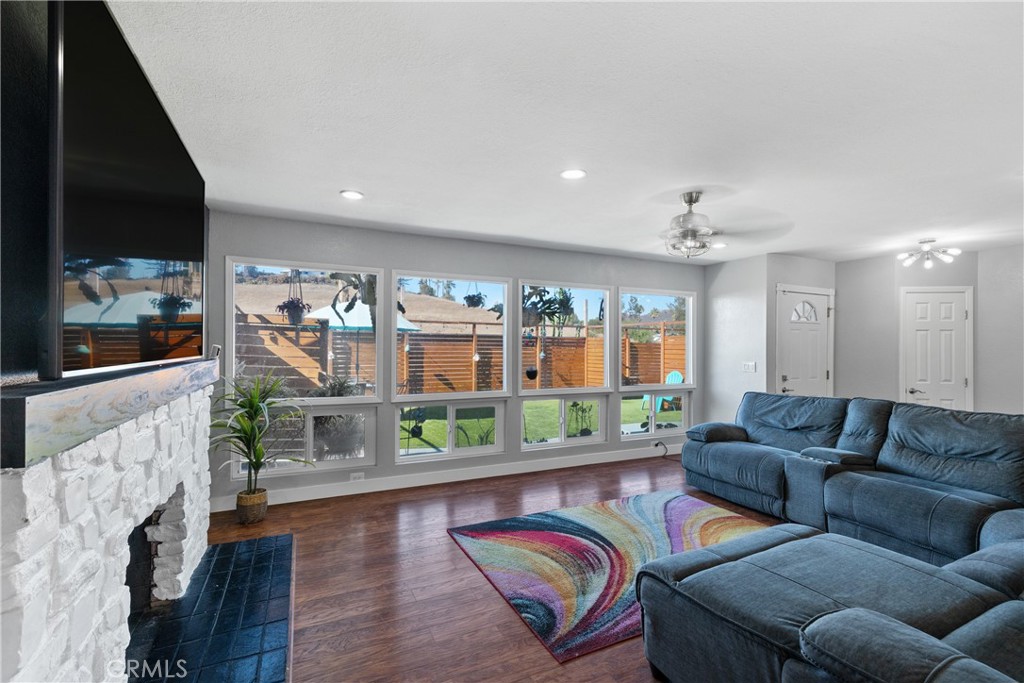 254 Lobelia Drive