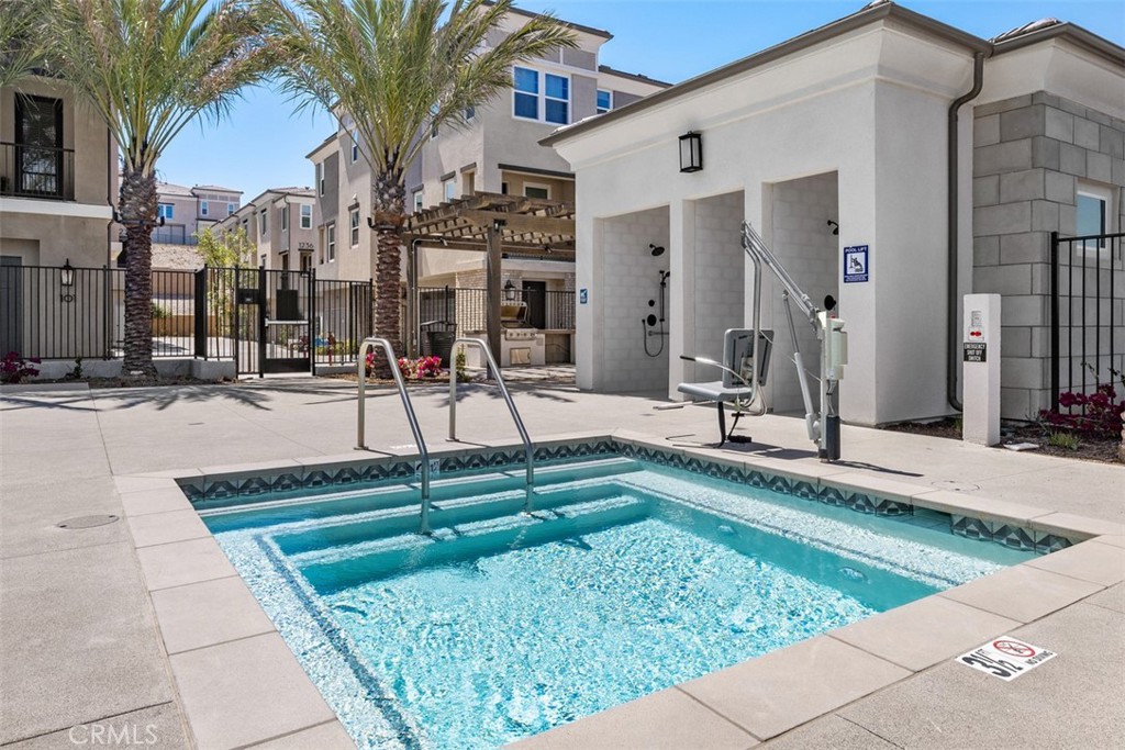 1229 Sunrise View 101