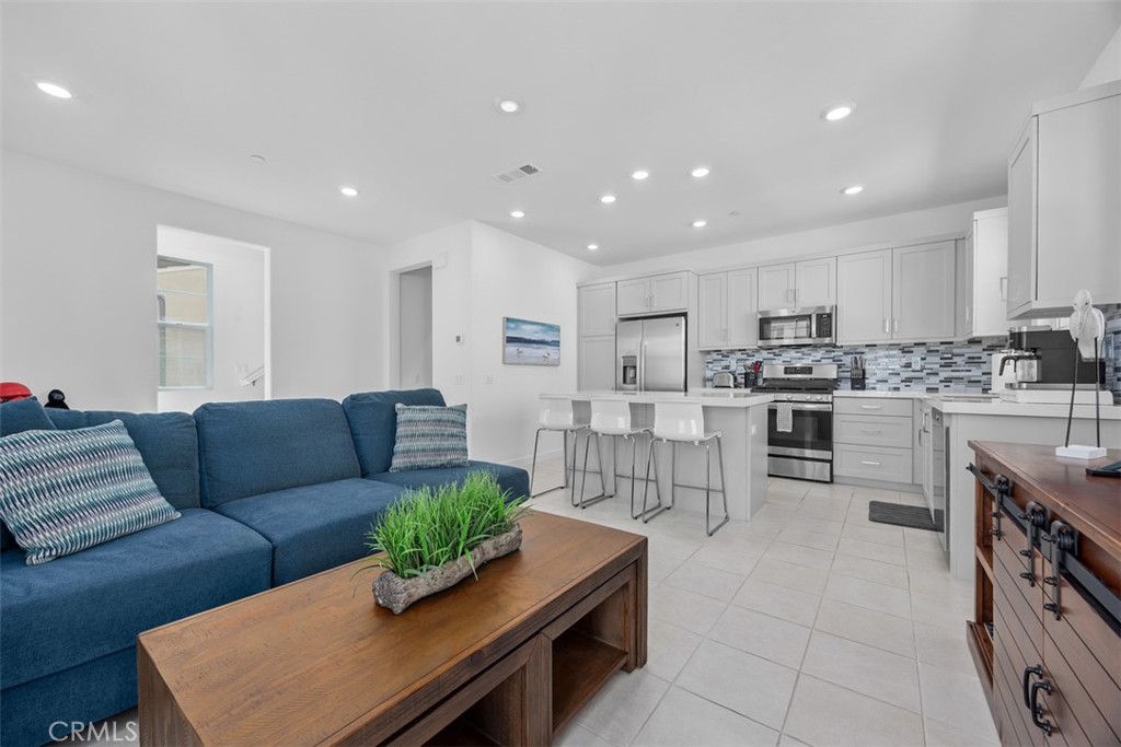 1229 Sunrise View 101