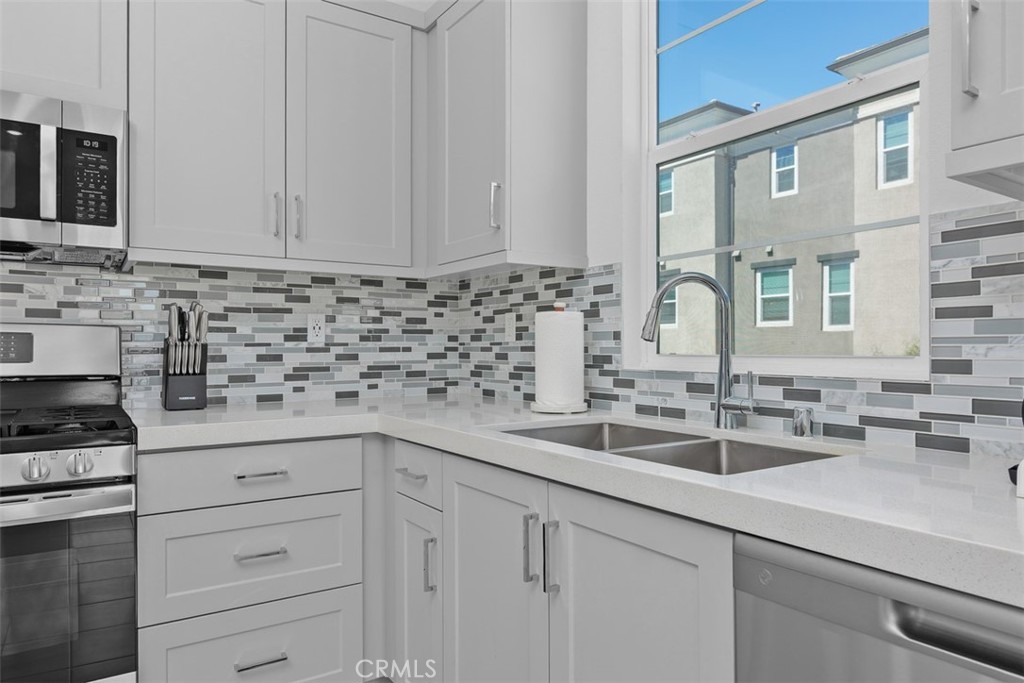 1229 Sunrise View 101