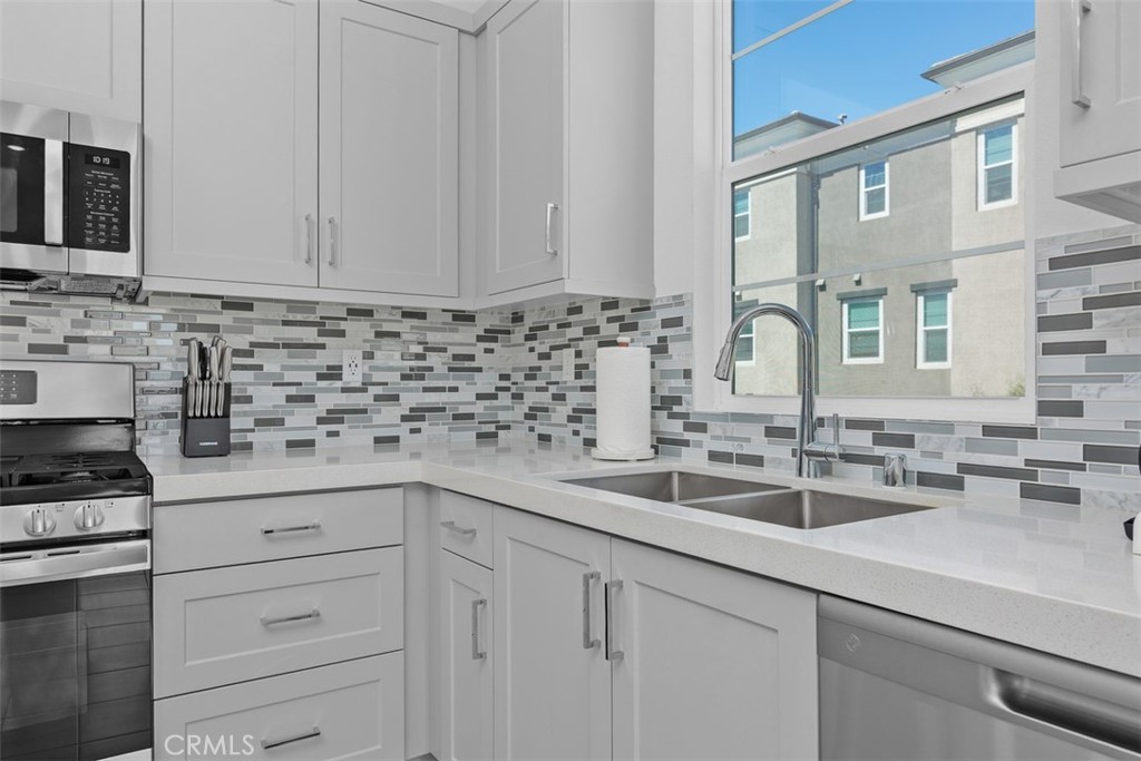 1229 Sunrise View 101