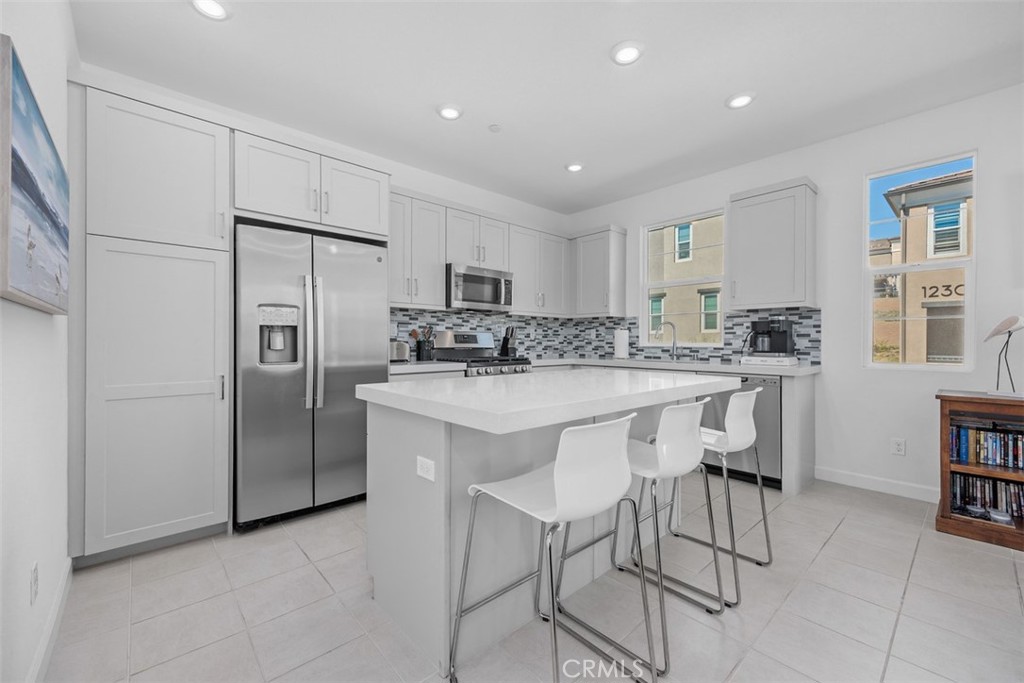 1229 Sunrise View 101