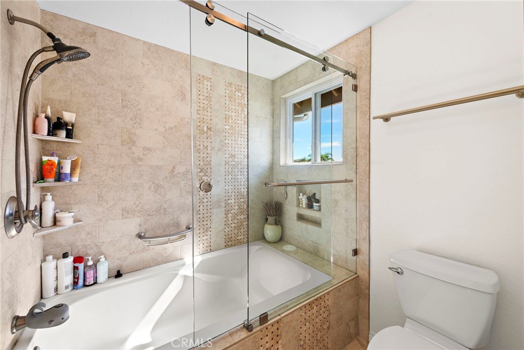 2415 Camino Bucanero 17