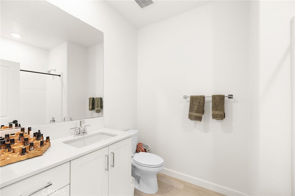 1219 Sunrise View 104