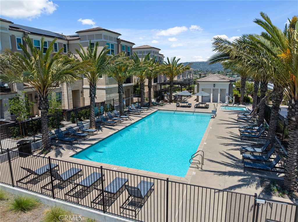 1219 Sunrise View 104