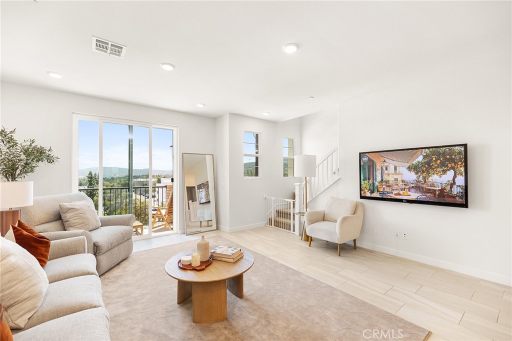 1219 Sunrise View 104