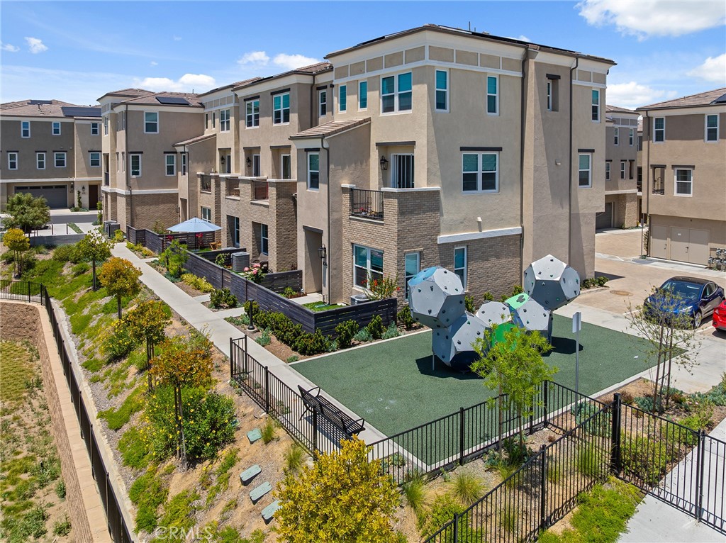 1219 Sunrise View 104