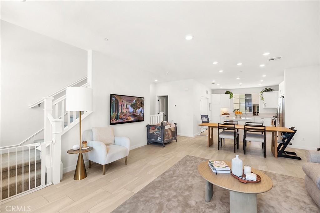 1219 Sunrise View 104