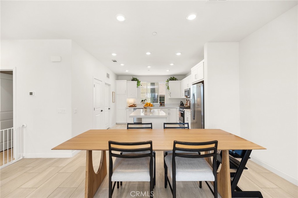 1219 Sunrise View 104