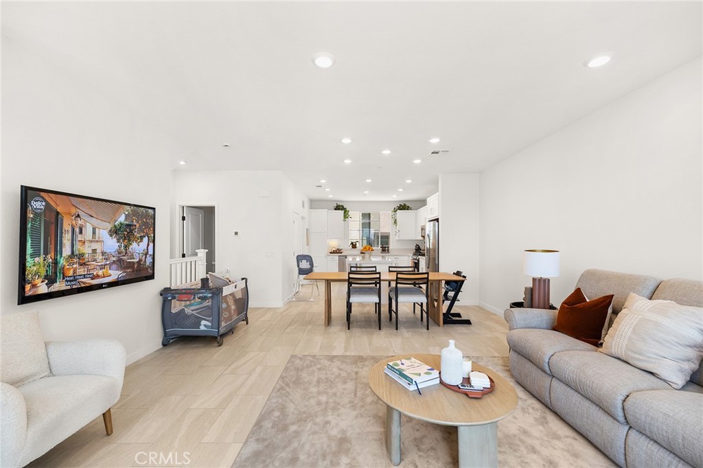 1219 Sunrise View 104