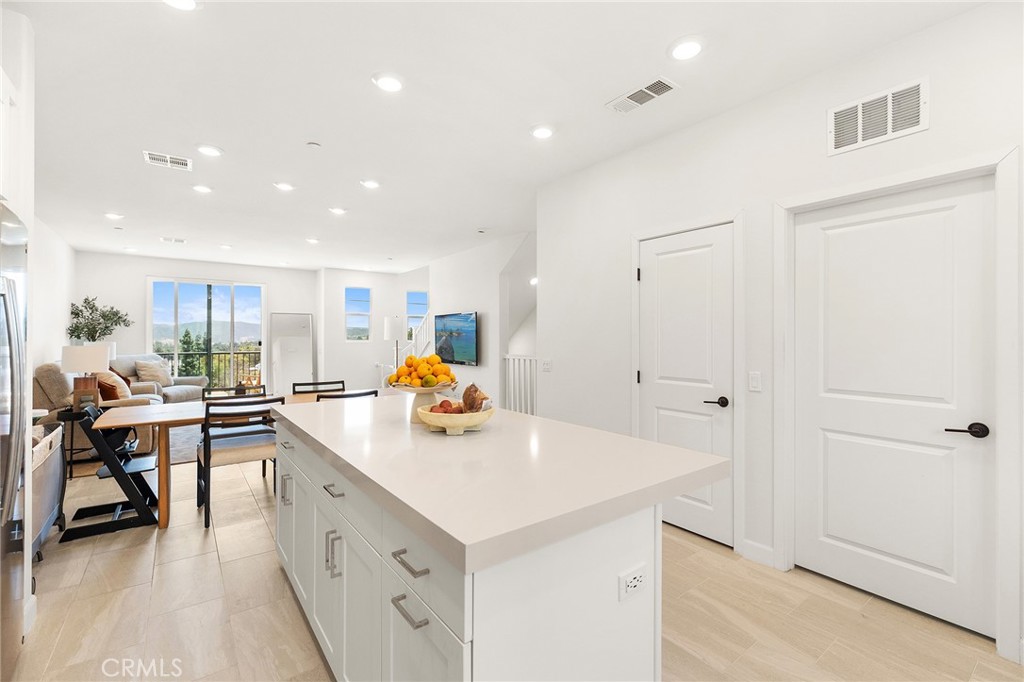 1219 Sunrise View 104