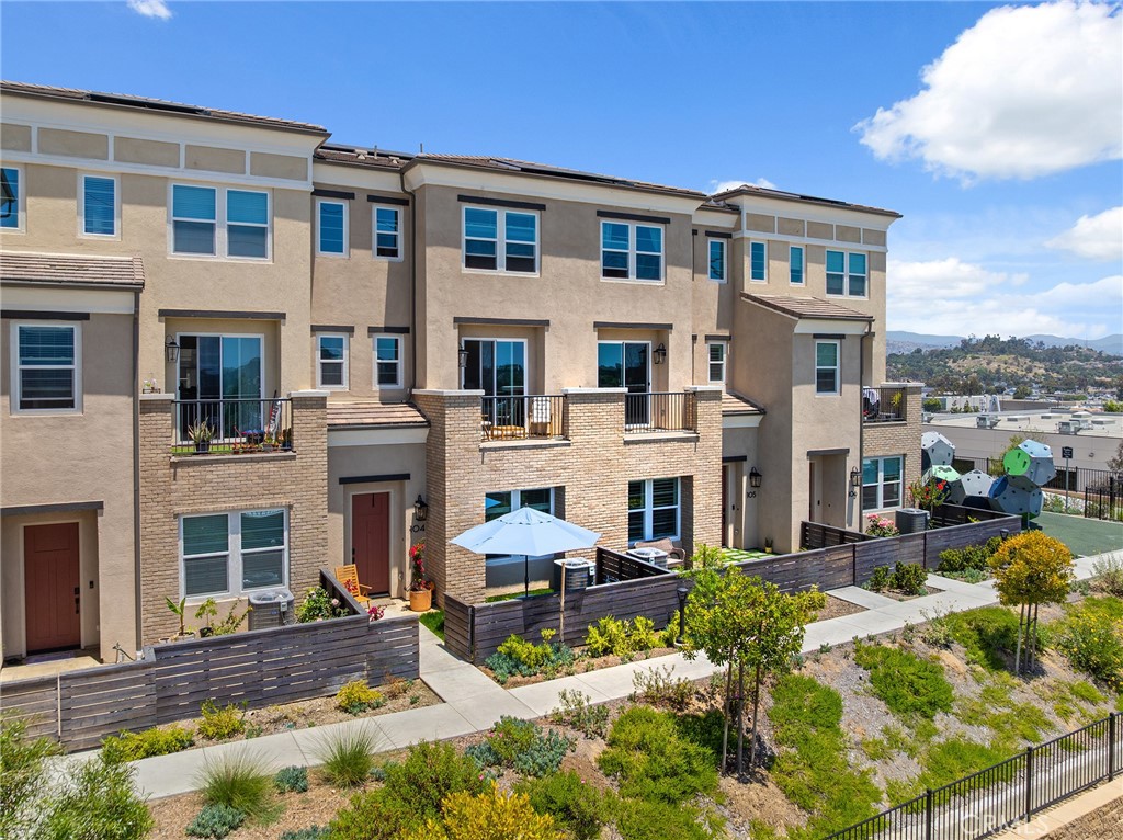 1219 Sunrise View 104