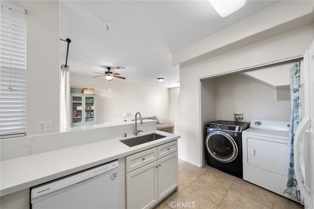 39224 Anchor Bay C