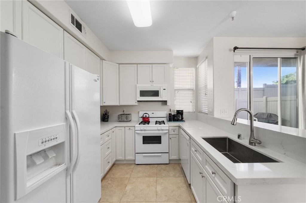 39224 Anchor Bay C