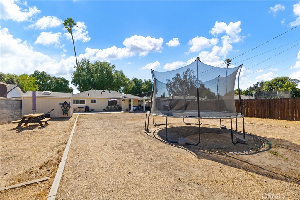 4055 Canterbury Road