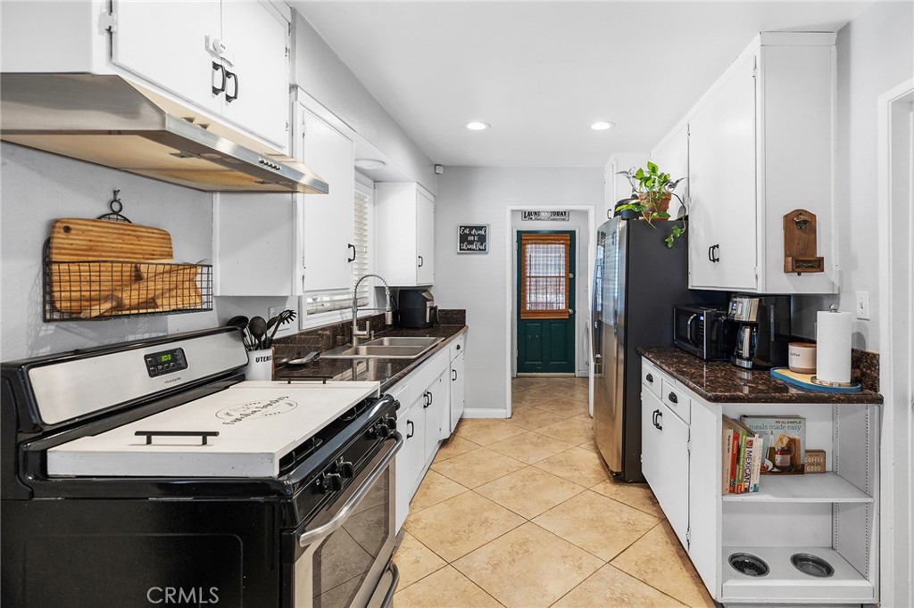 4055 Canterbury Road