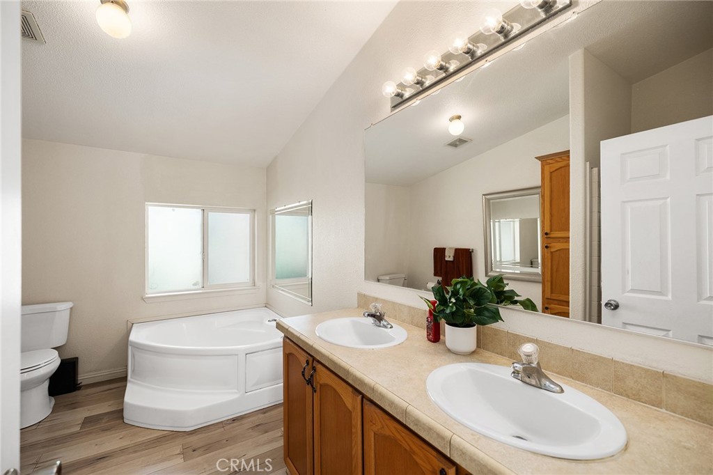 31250 Loretta Ave.