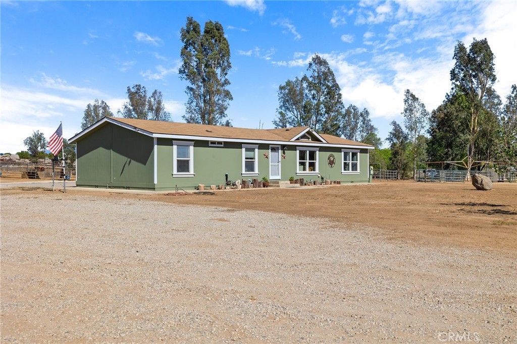 31250 Loretta Ave.