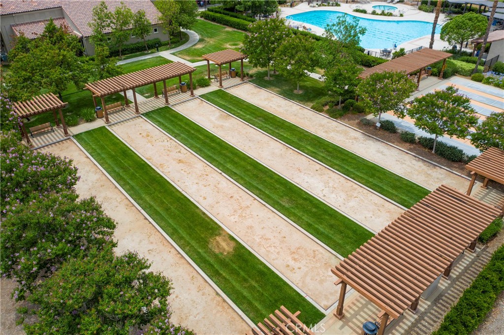 268 Four Seasons Boulevard