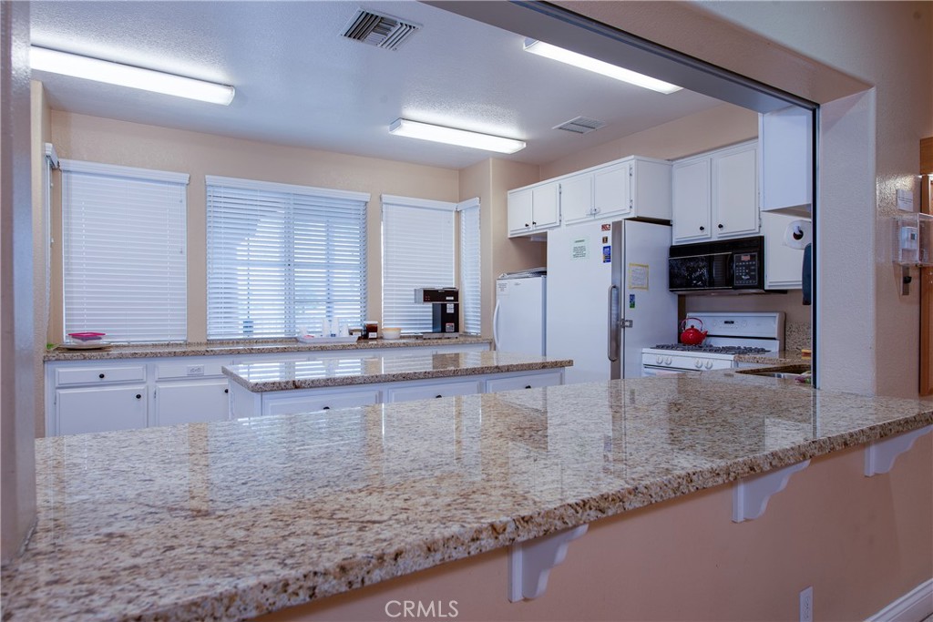 28276 Calle Lustrosos