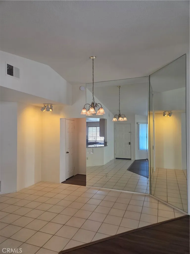 28276 Calle Lustrosos