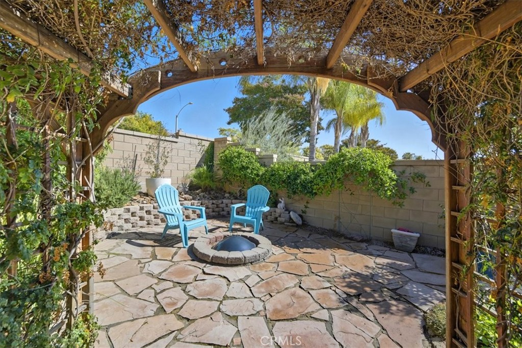 43912 Country Ridge Court