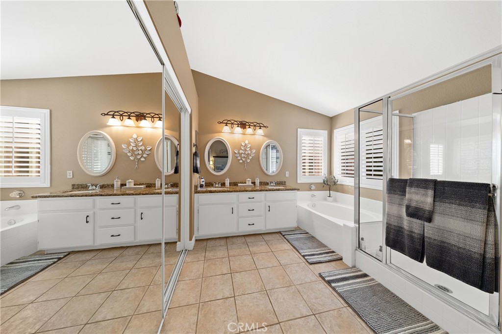 32240 Camino Herencia