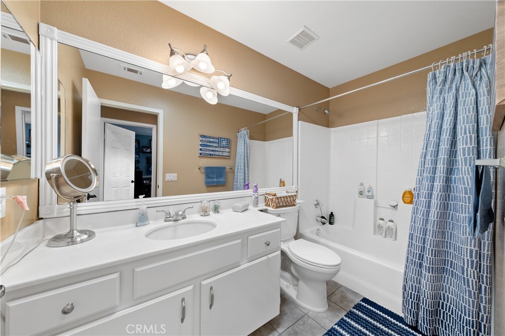 32240 Camino Herencia