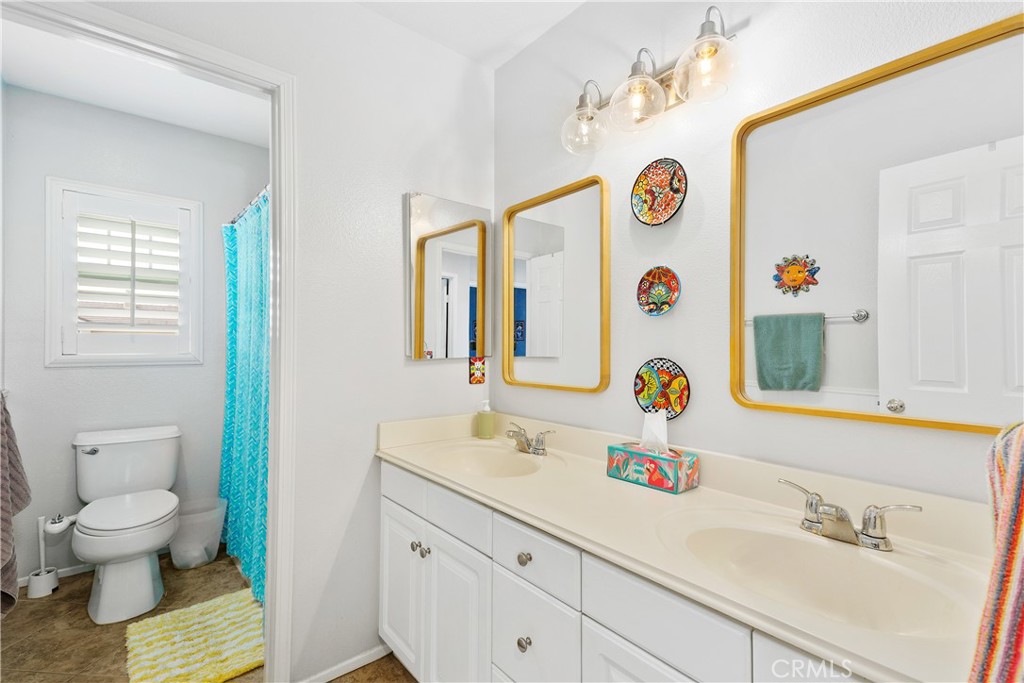 36918 Moonbrook Lane