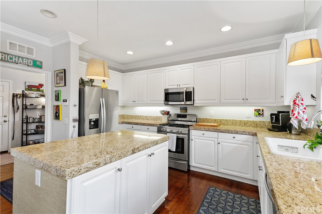 36918 Moonbrook Lane