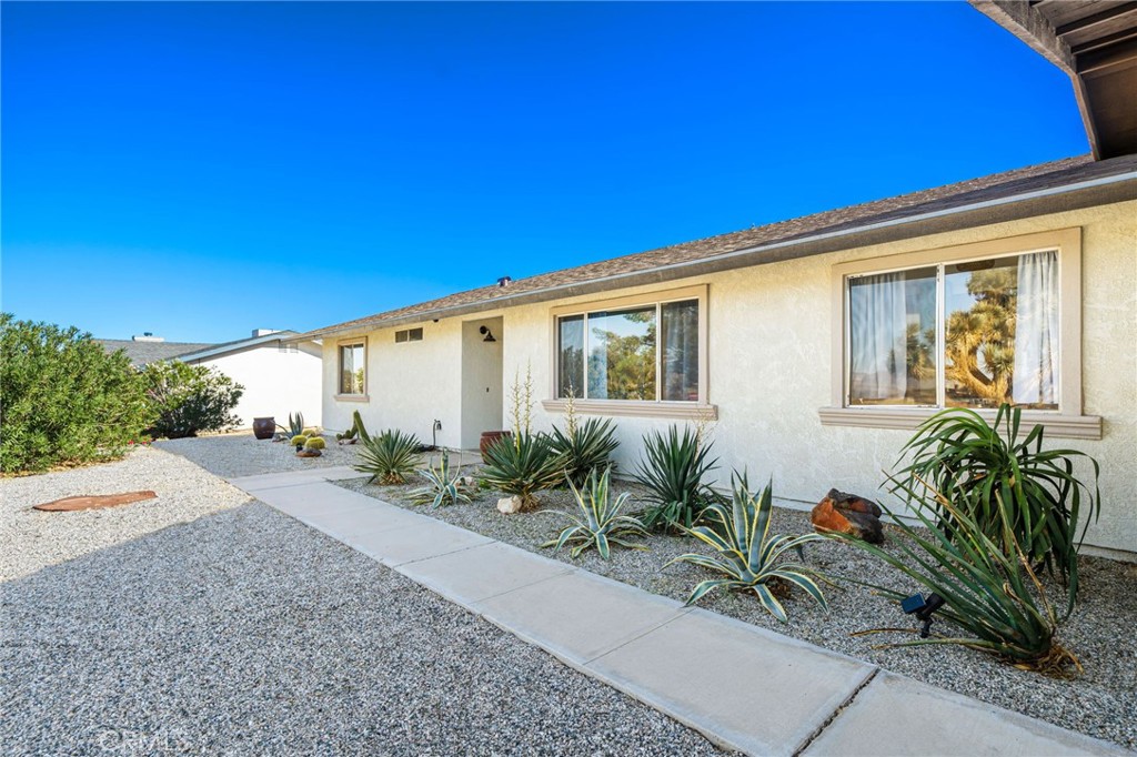 73973 Playa Vista