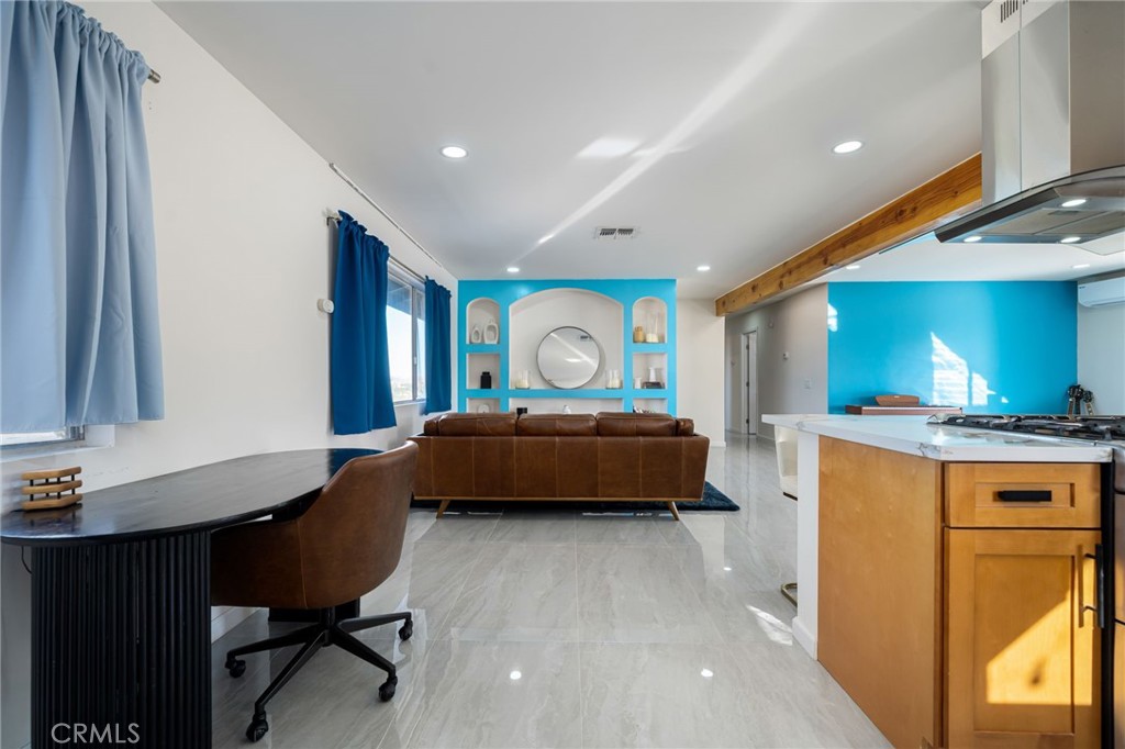 73973 Playa Vista