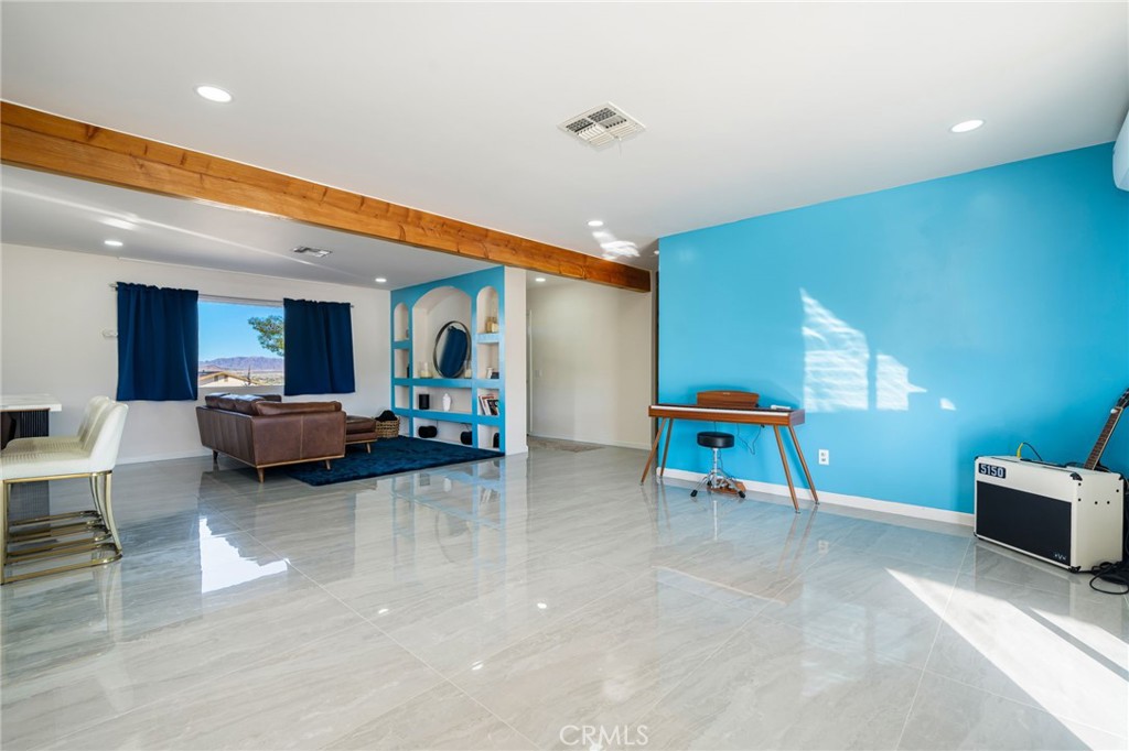 73973 Playa Vista