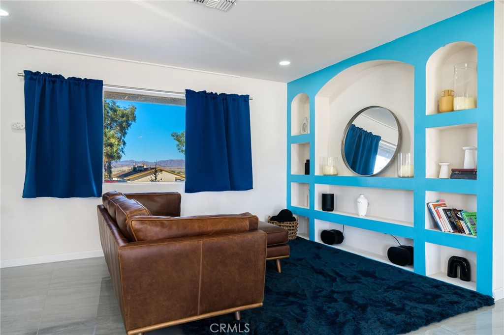 73973 Playa Vista