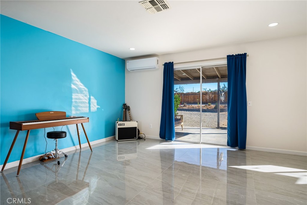 73973 Playa Vista