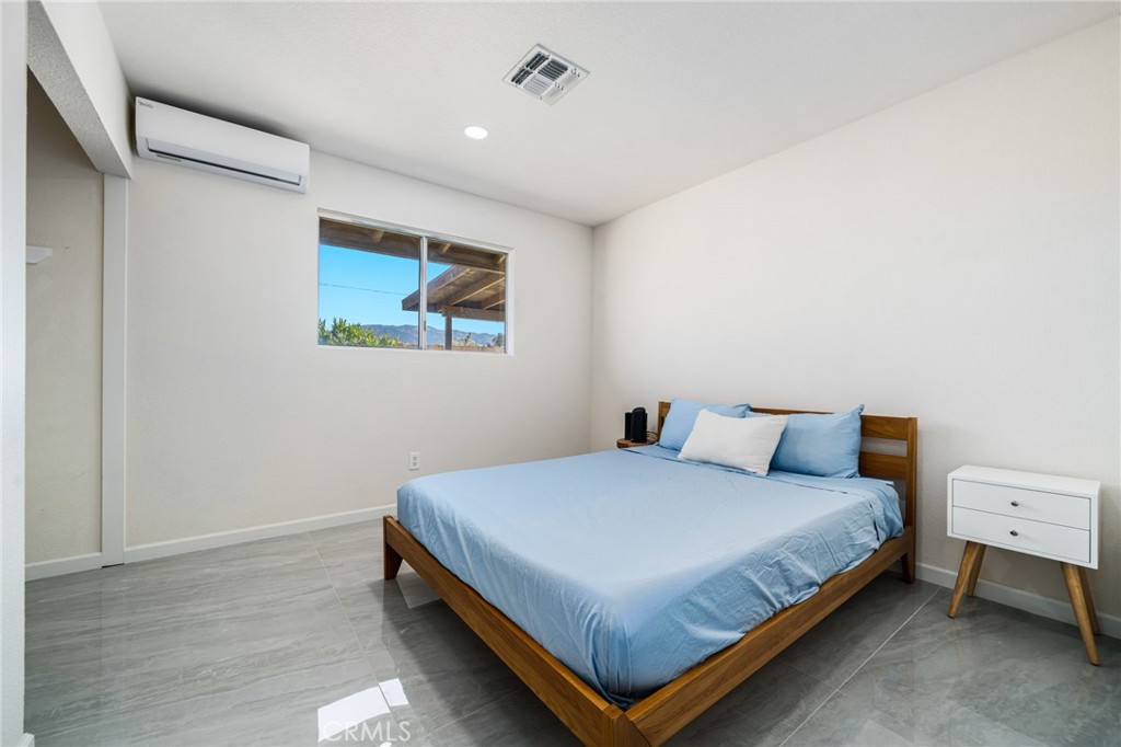 73973 Playa Vista