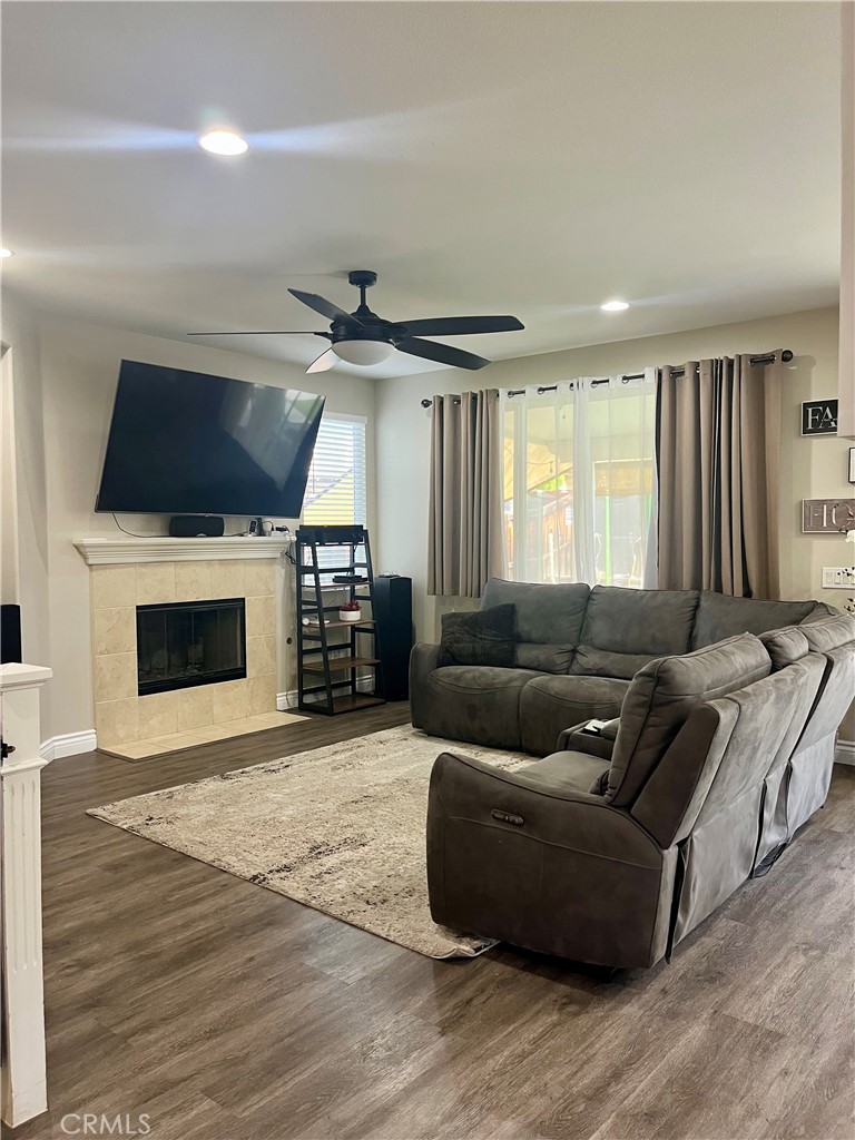 29334 Grande Vista Avenue