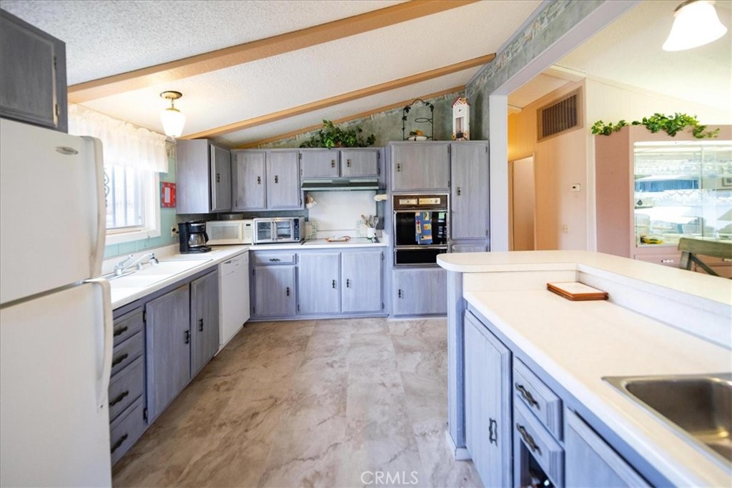 32617 Chiricahua Drive