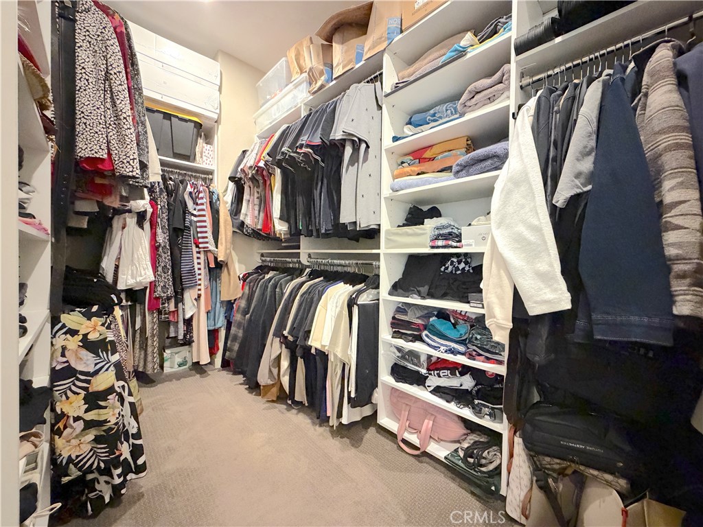 1540 W Artesia Square