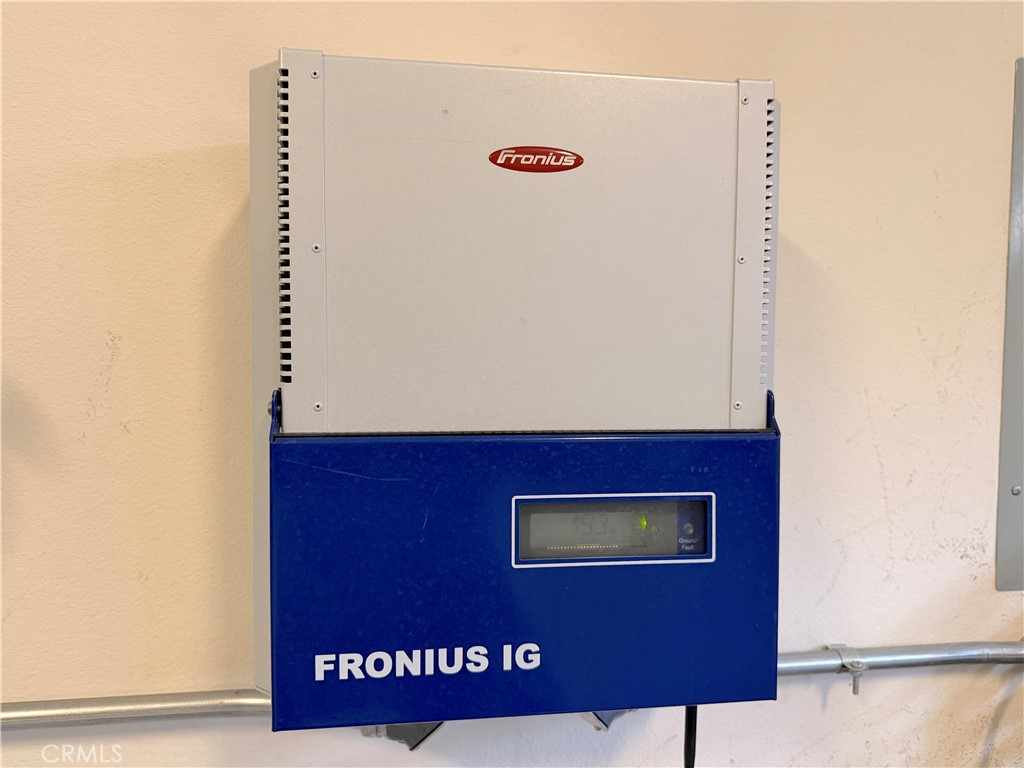 1540 W Artesia Square