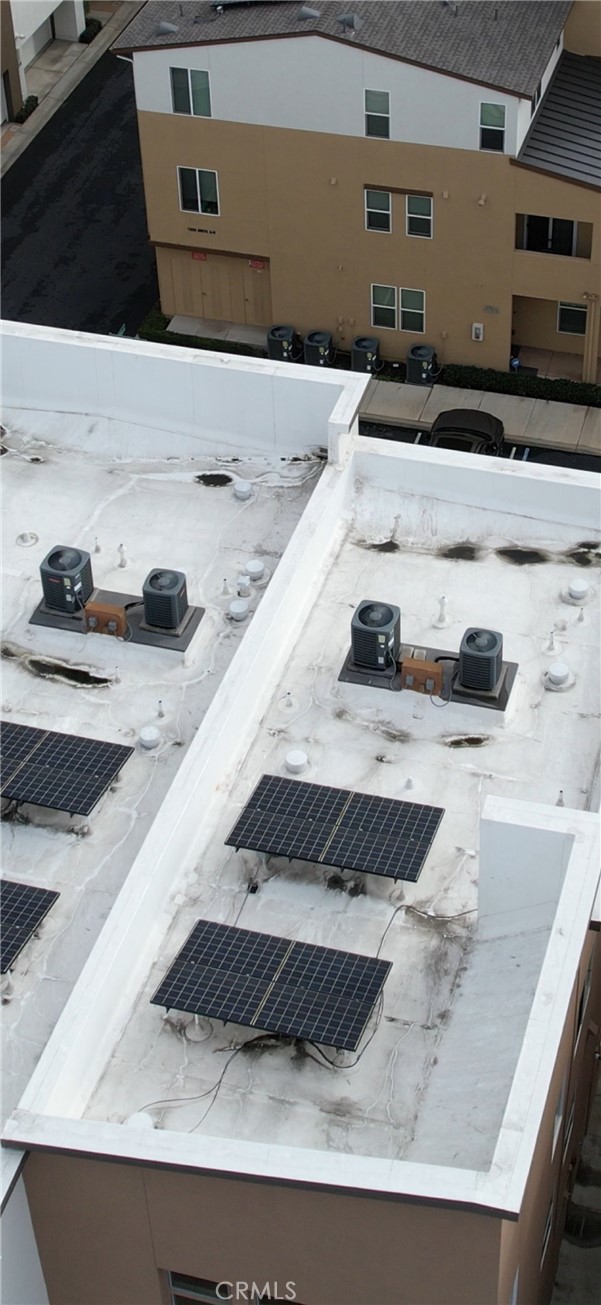 1540 W Artesia Square