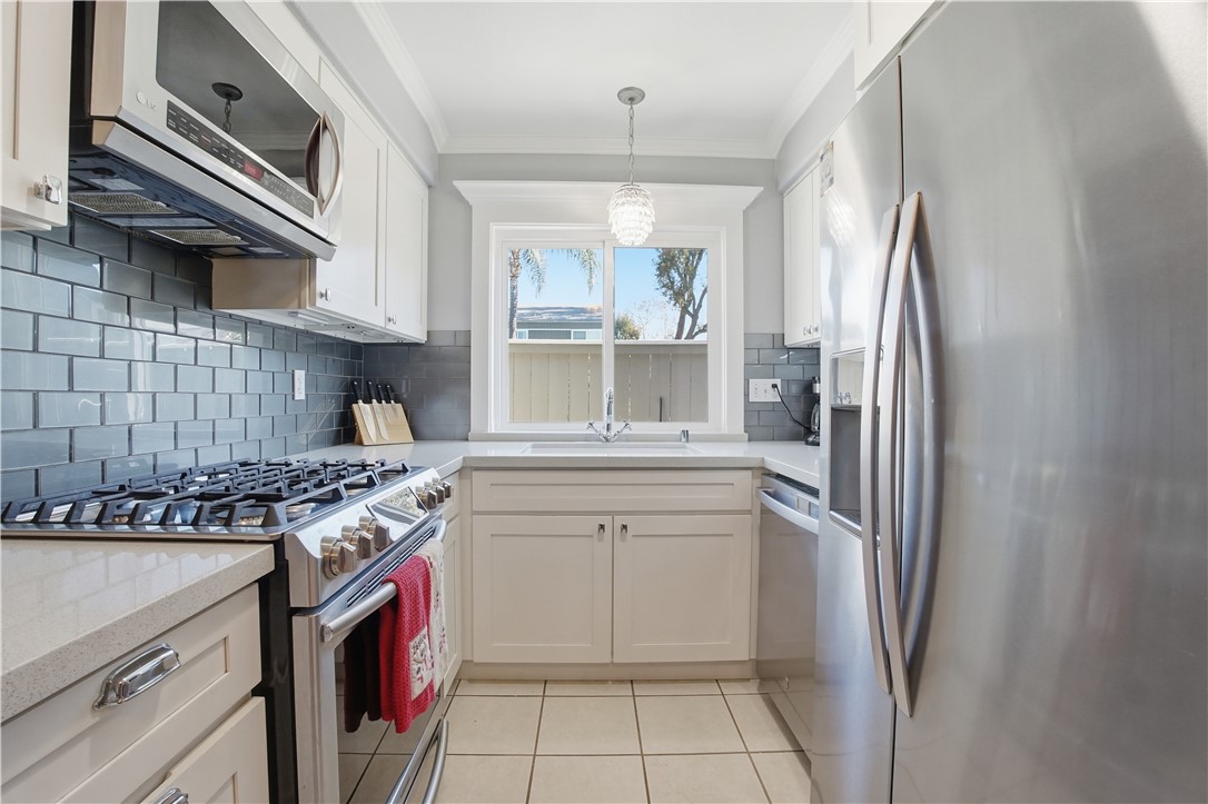 2911 S Fairview Street C