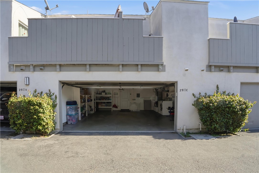 2911 S Fairview Street C