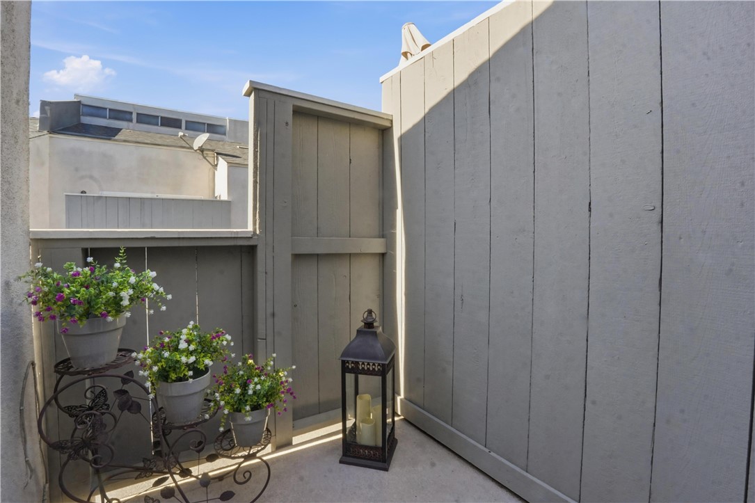 2911 S Fairview Street C