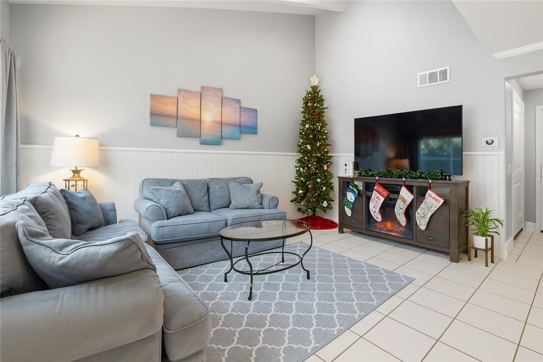 2911 S Fairview Street C