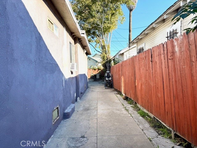 3968 3970 S Hobart Boulevard